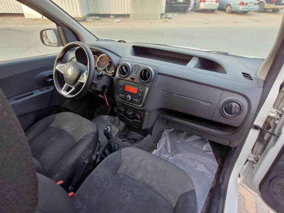 2021 Renault Docker Van بضاعة 