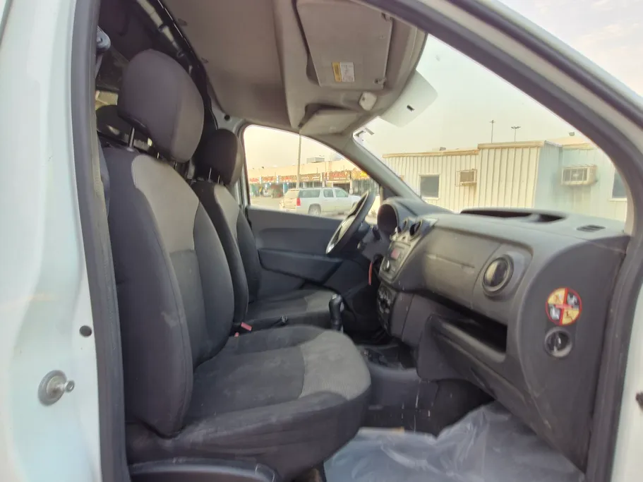 2021 Renault Docker Van بضاعة 