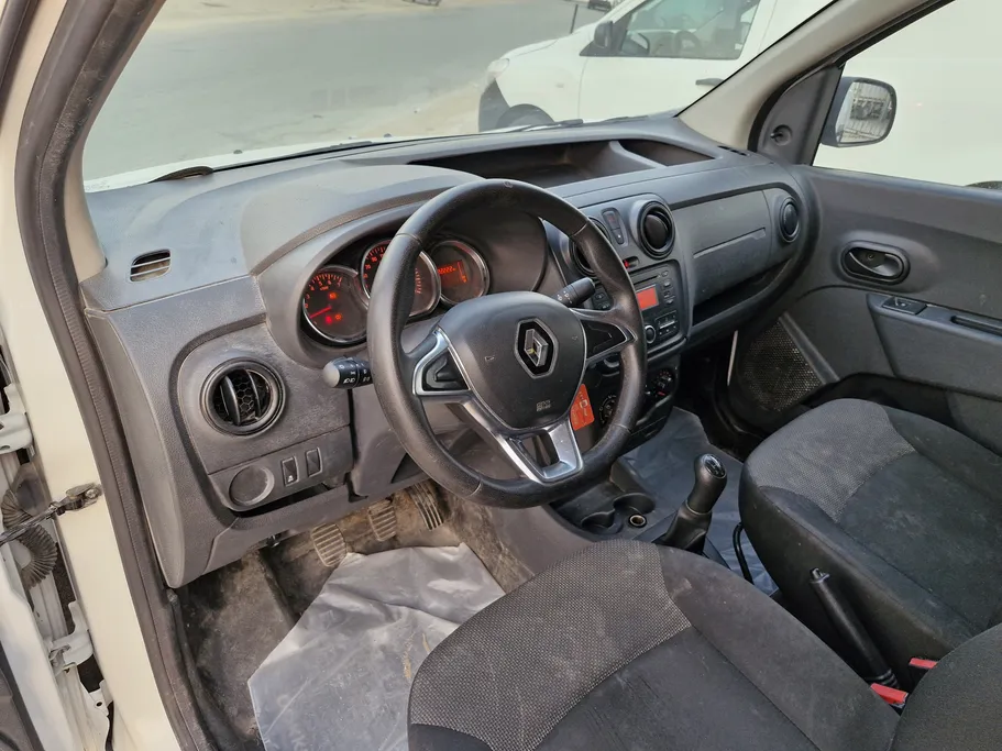 2021 Renault Docker Van بضاعة 