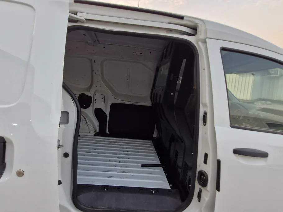 2021 Renault Docker Van بضاعة 