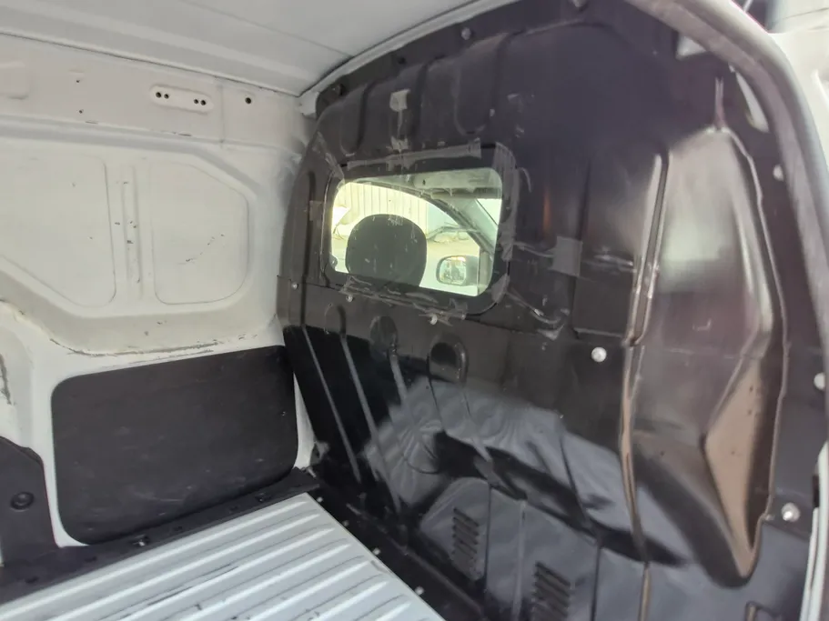 2021 Renault Docker Van بضاعة 