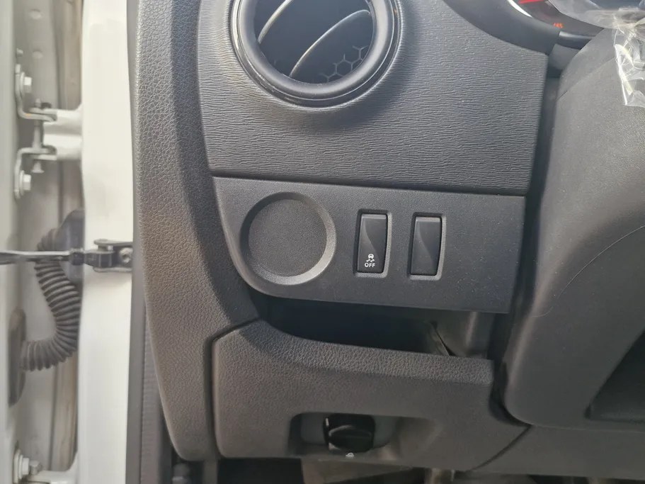 2021 Renault Docker Van بضاعة 