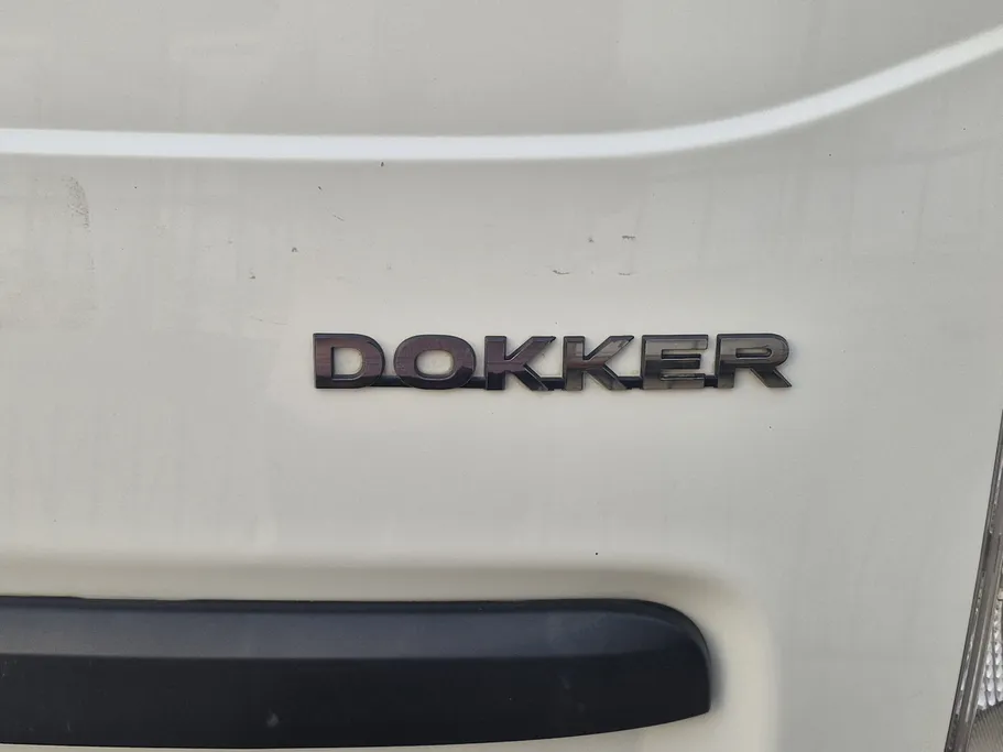 2021 Renault Docker Van بضاعة 