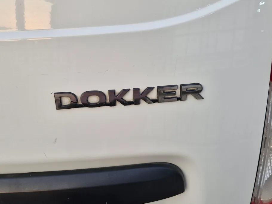2020 Renault Docker Van بضاعة 