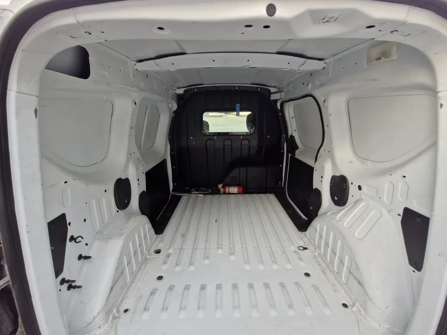 2020 Renault Docker Van بضاعة 