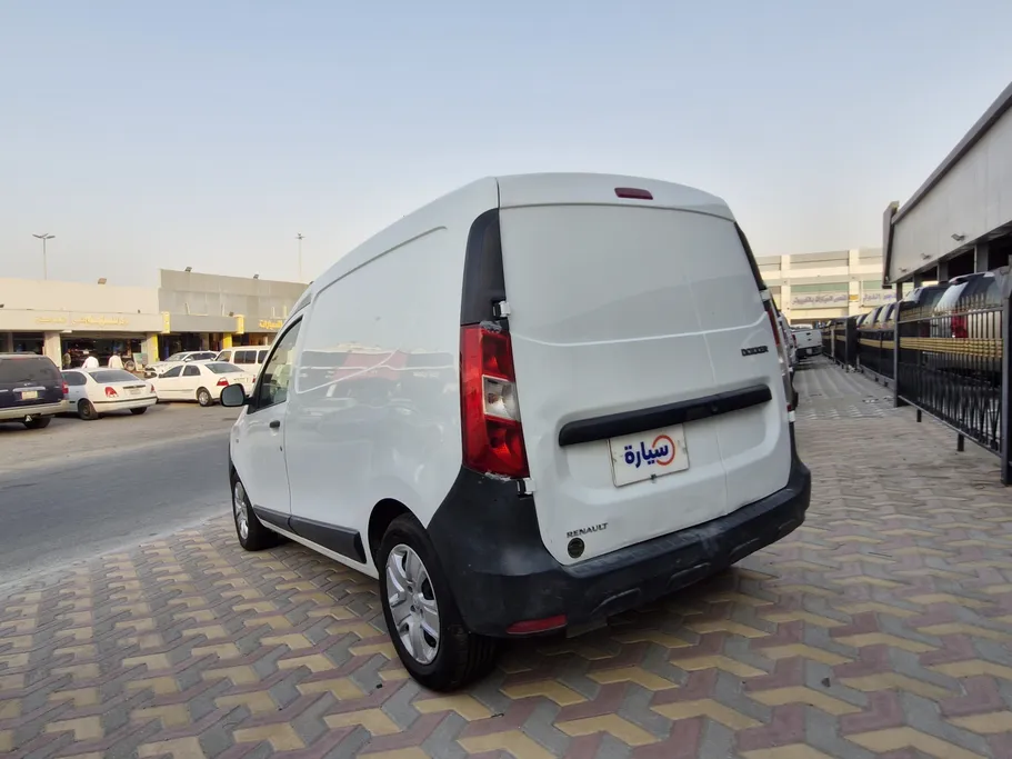 2020 Renault Docker Van بضاعة 