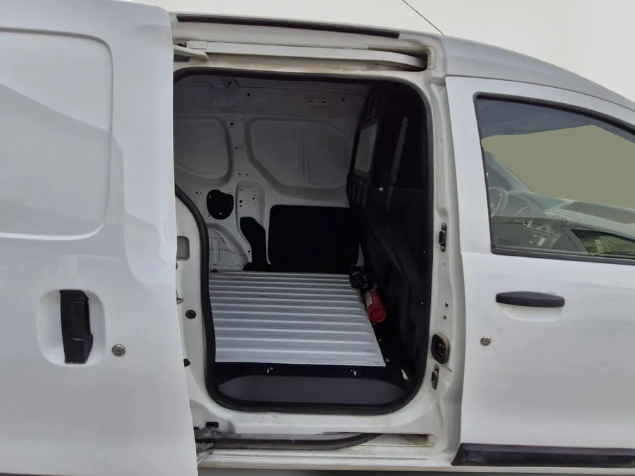 2020 Renault Docker Van بضاعة 