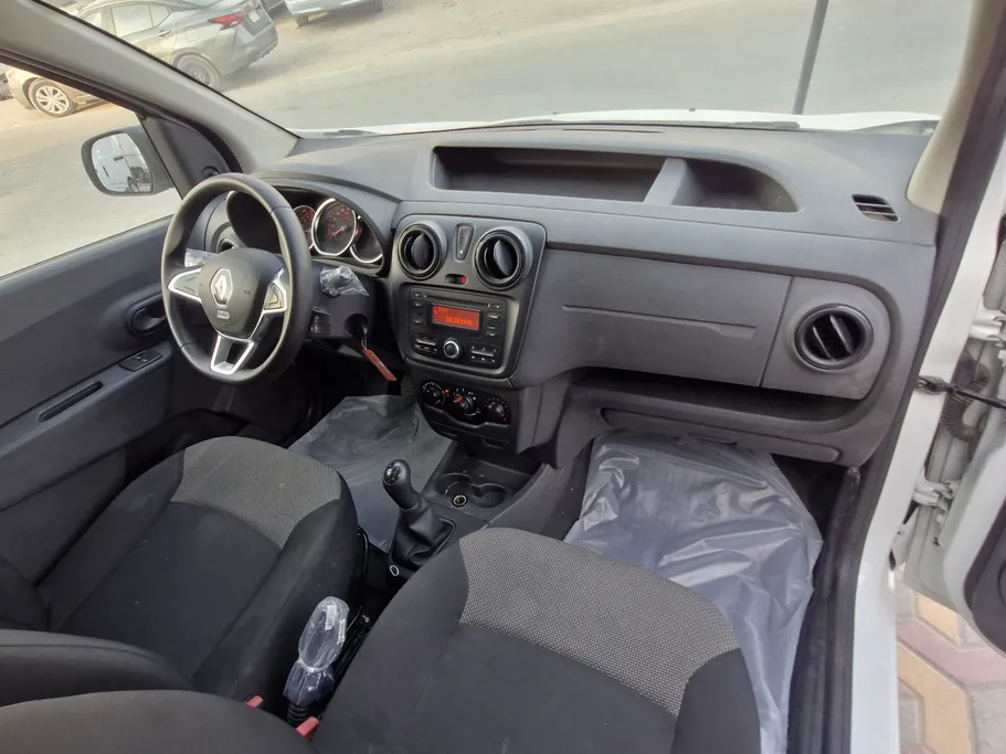 2021 Renault Docker Van بضاعة 