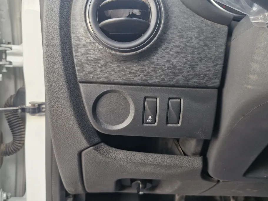 2021 Renault Docker Van بضاعة 