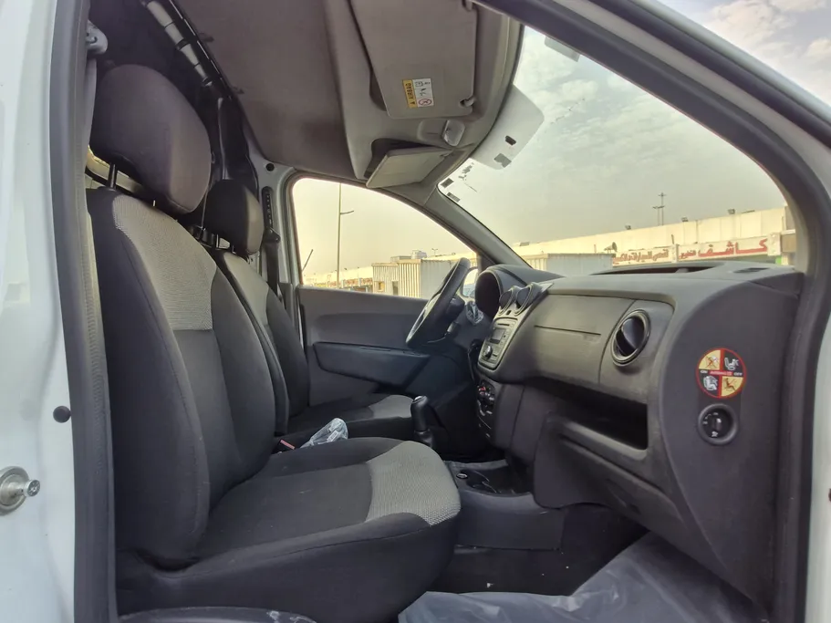 2021 Renault Docker Van بضاعة 