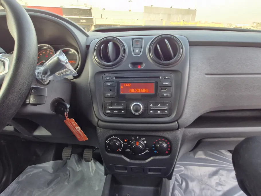 2021 Renault Docker Van بضاعة 