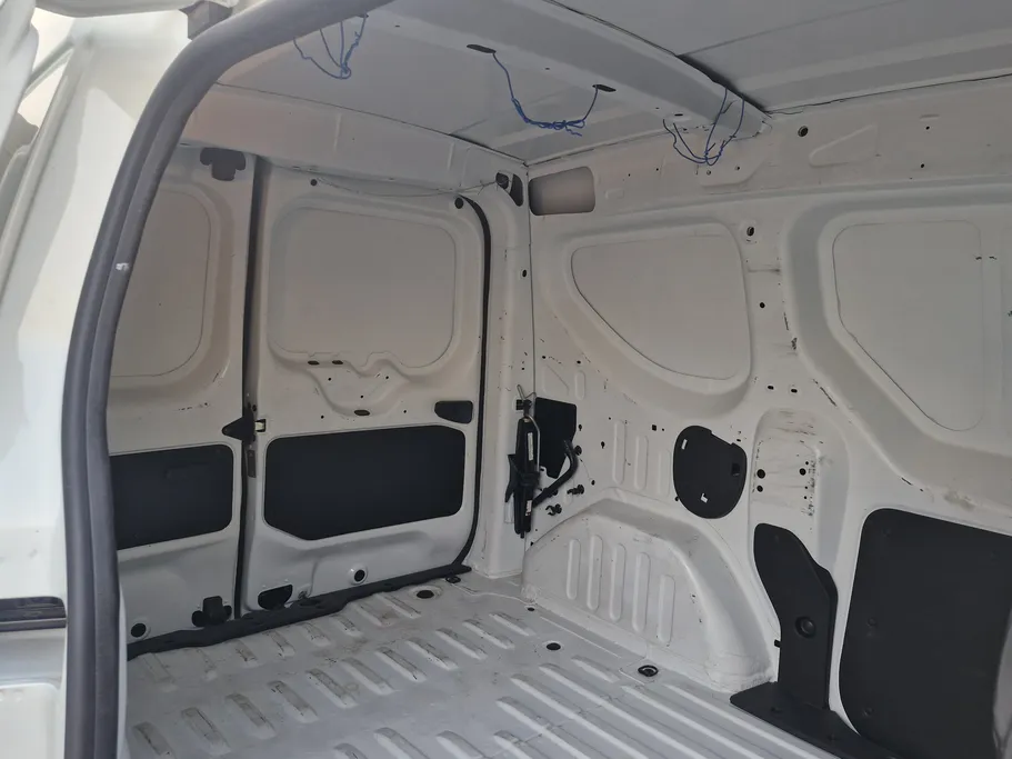 2021 Renault Docker Van بضاعة 
