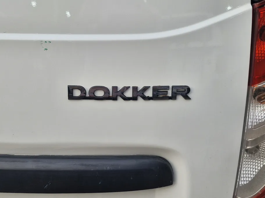 2021 Renault Docker Van بضاعة 