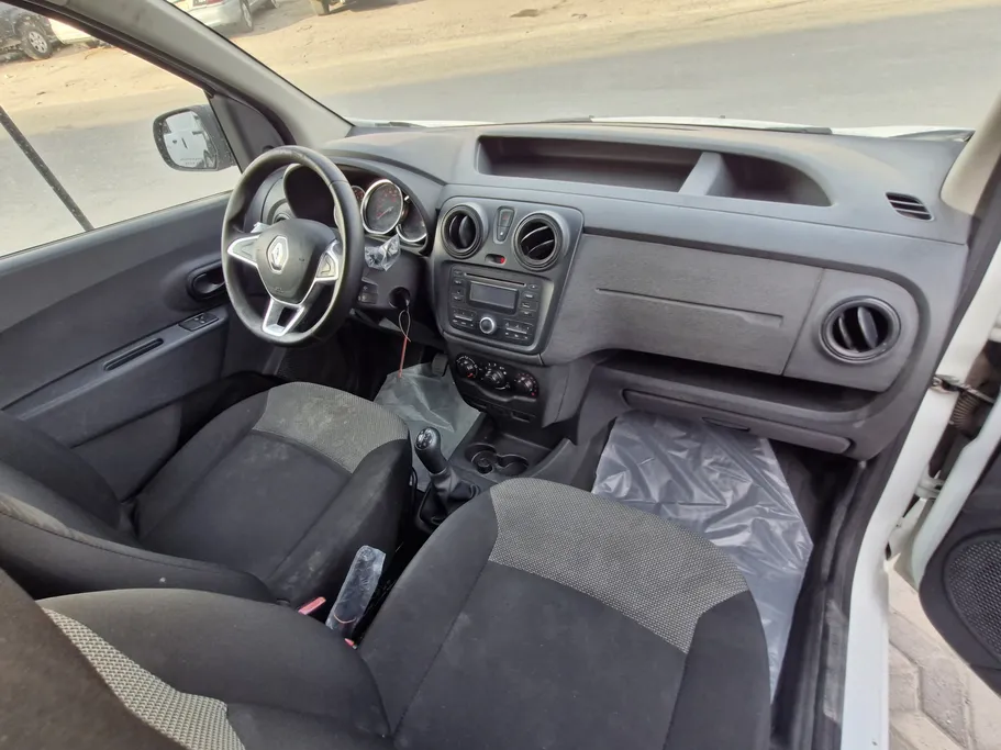 2021 Renault Docker Van بضاعة 