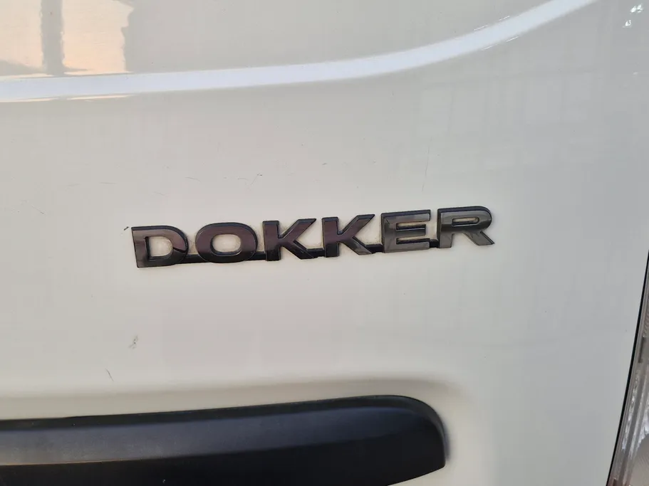 2021 Renault Docker Van بضاعة 