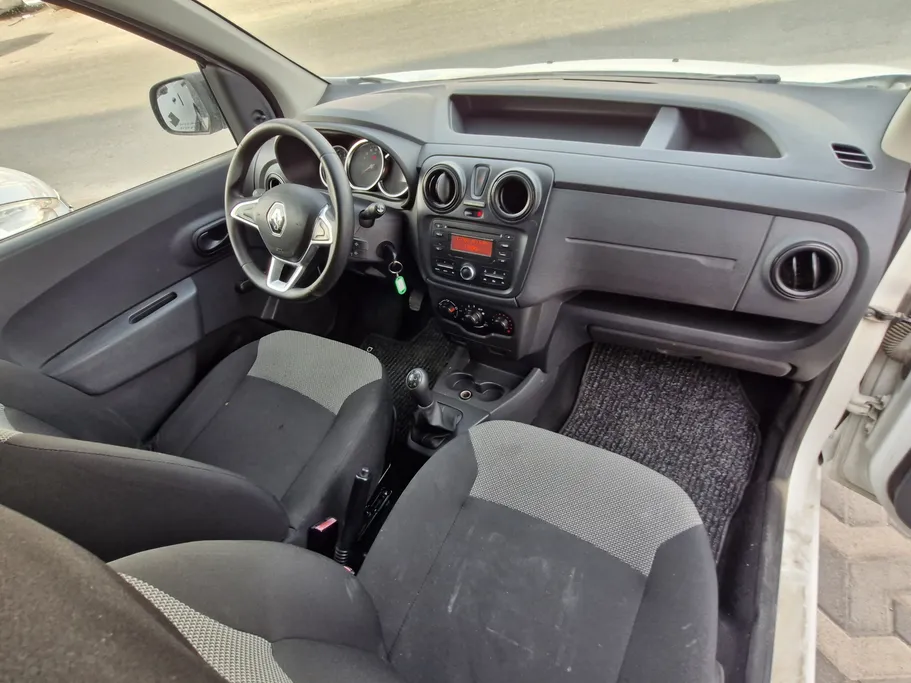 2020 Renault Docker Van بضاعة 