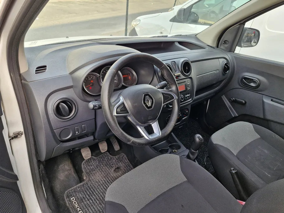 2020 Renault Docker Van بضاعة 