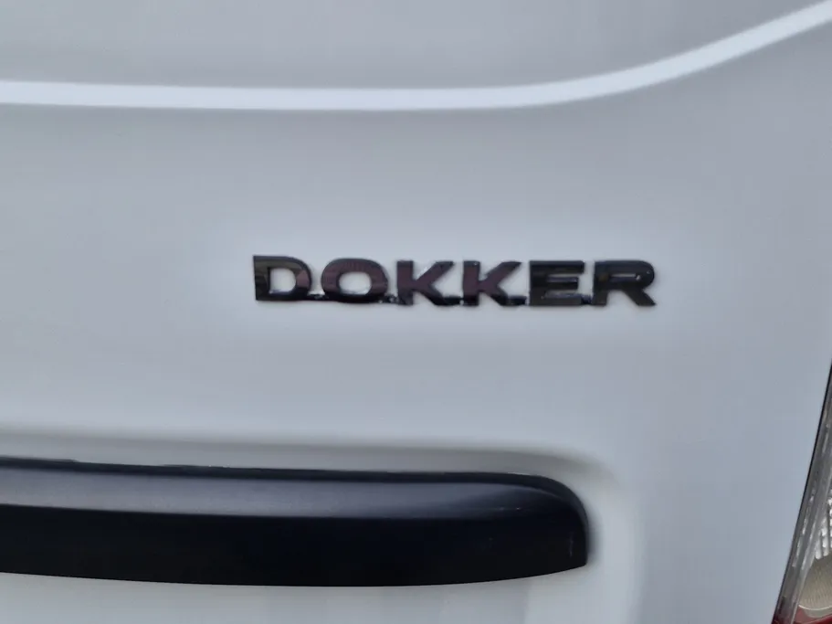 2020 Renault Docker Van بضاعة 