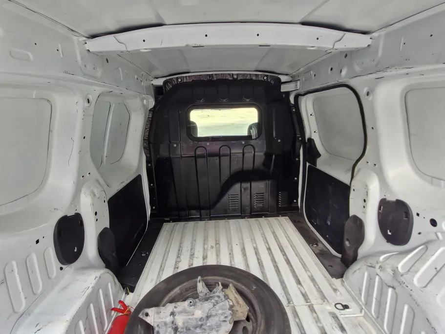 2020 Renault Docker Van بضاعة 