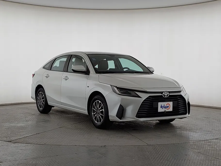 2023 Toyota Yaris  Y 