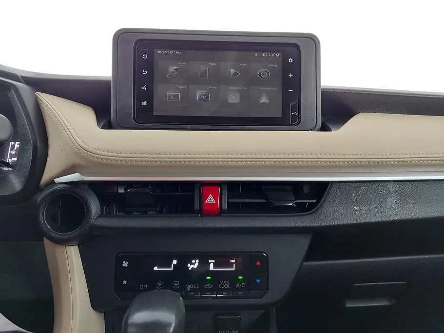 2023 Toyota Yaris  Y 