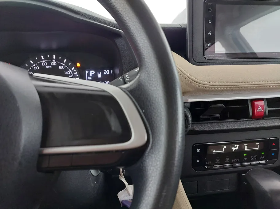 2023 Toyota Yaris  Y 