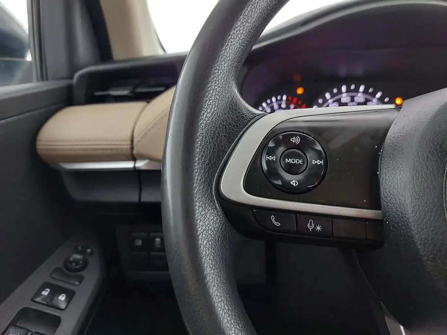 2023 Toyota Yaris  Y 