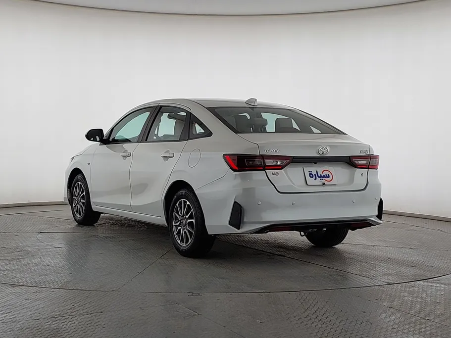 2023 Toyota Yaris  Y 