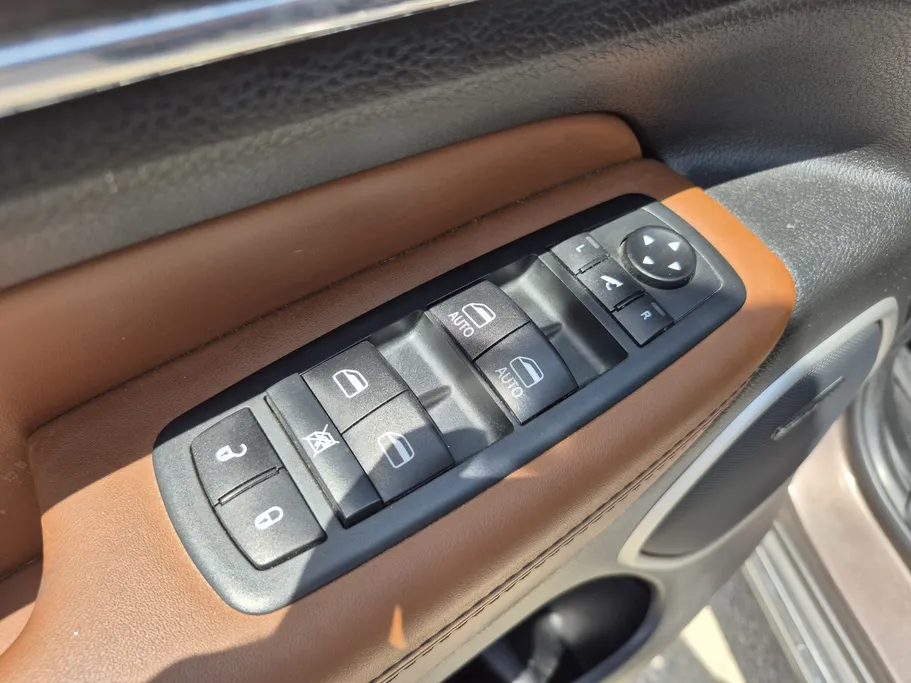 2020 Jeep Grand Cherokee ساميت 