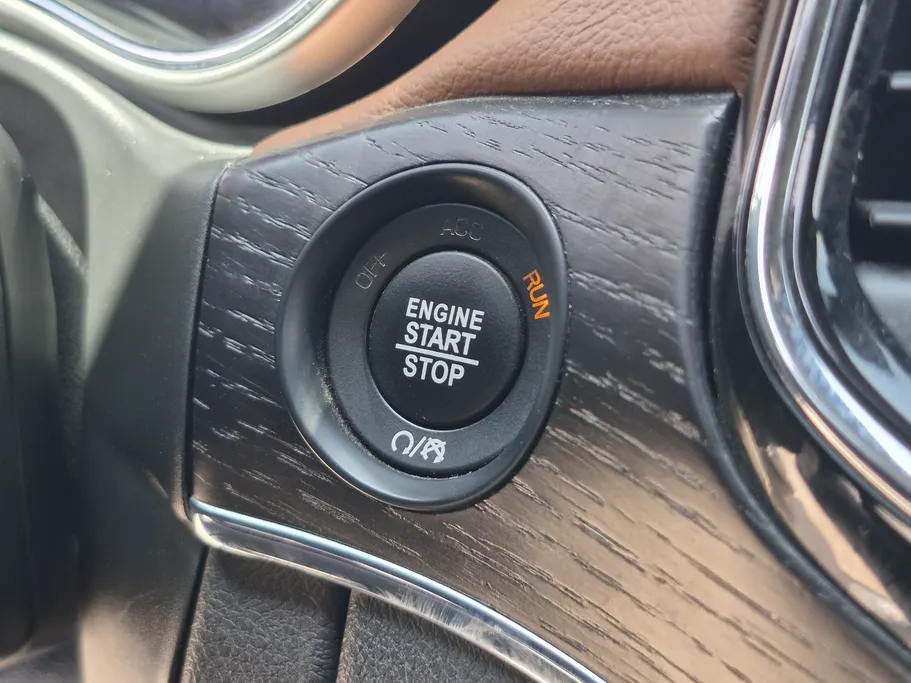 2020 Jeep Grand Cherokee ساميت 