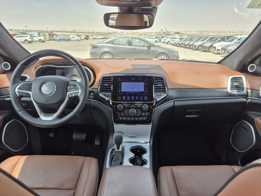 2020 Jeep Grand Cherokee ساميت 
