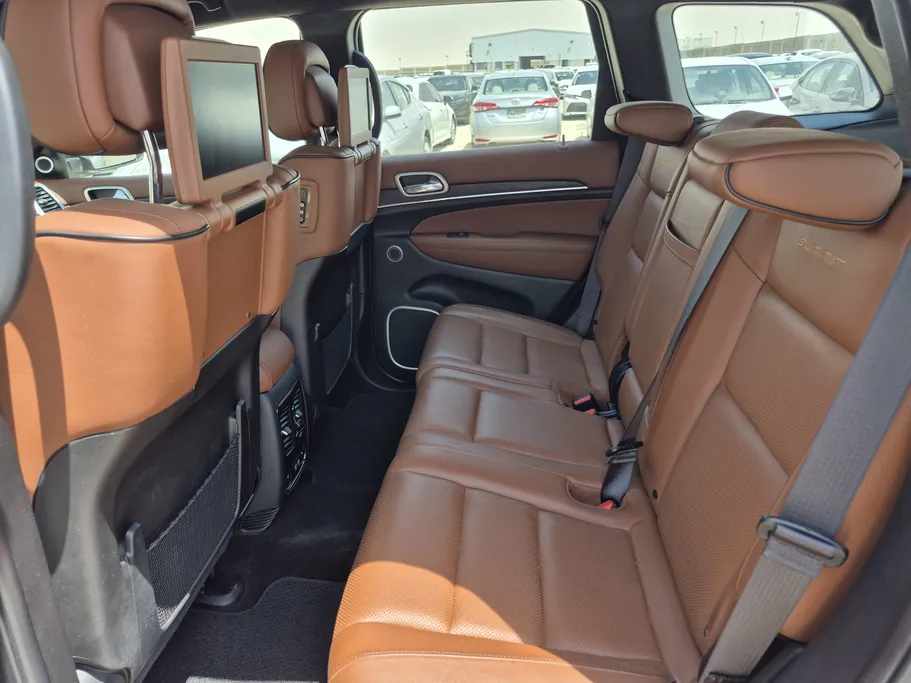 2020 Jeep Grand Cherokee ساميت 