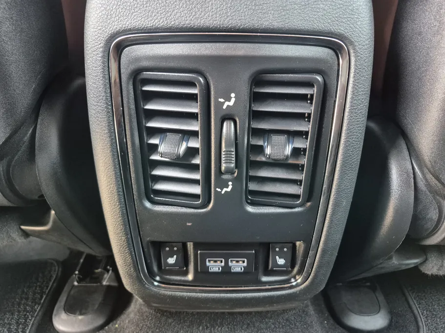 2020 Jeep Grand Cherokee ساميت 
