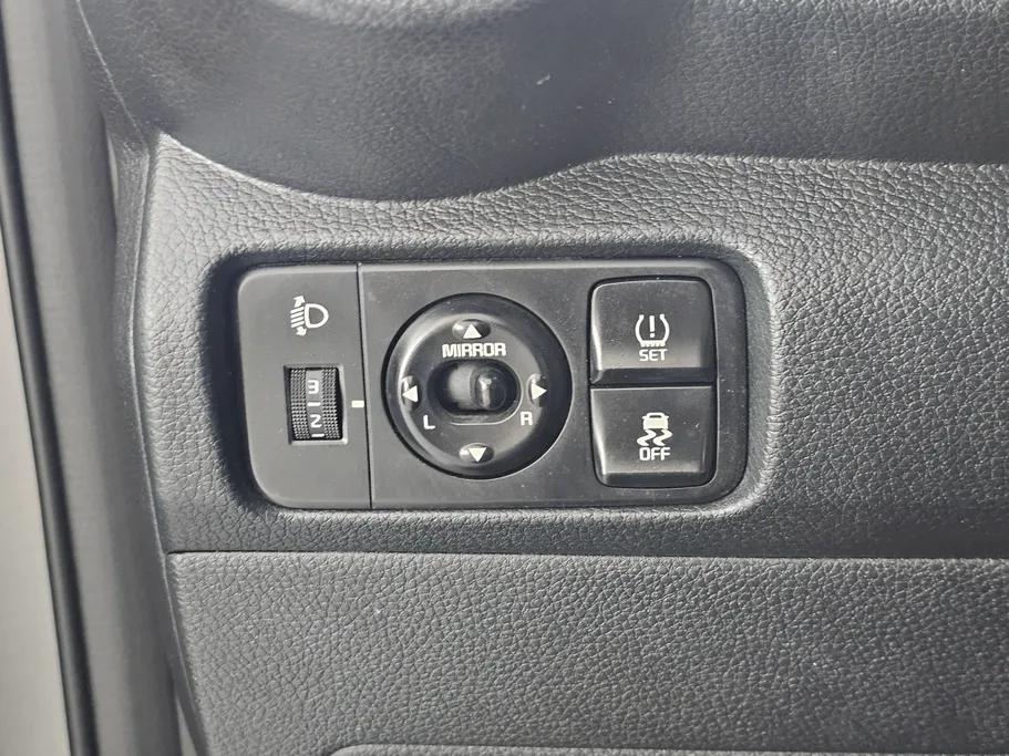 2023 Kia Pegas LX 