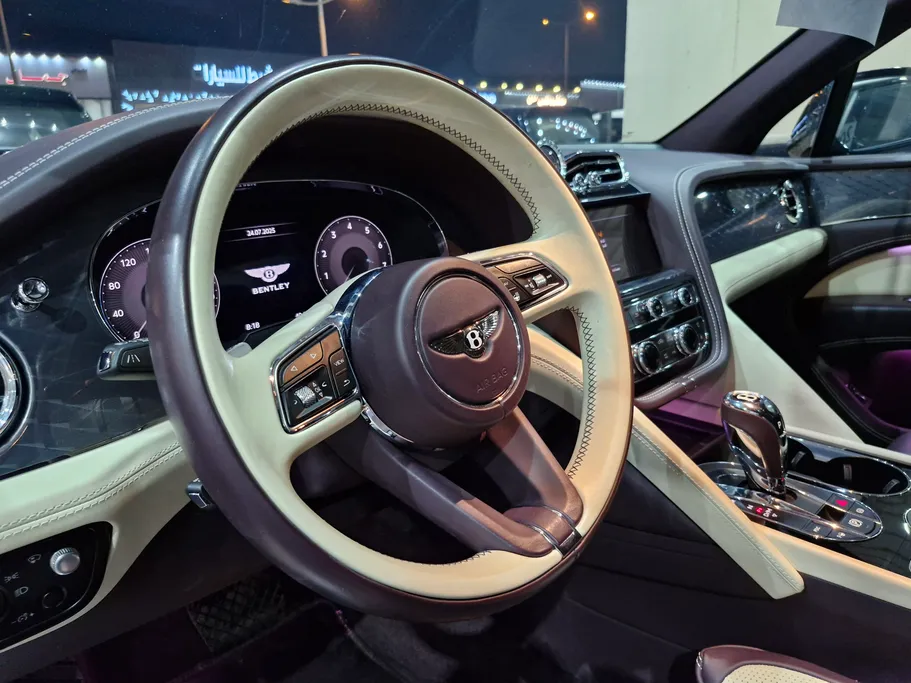 2022 Bentley Bentayga  