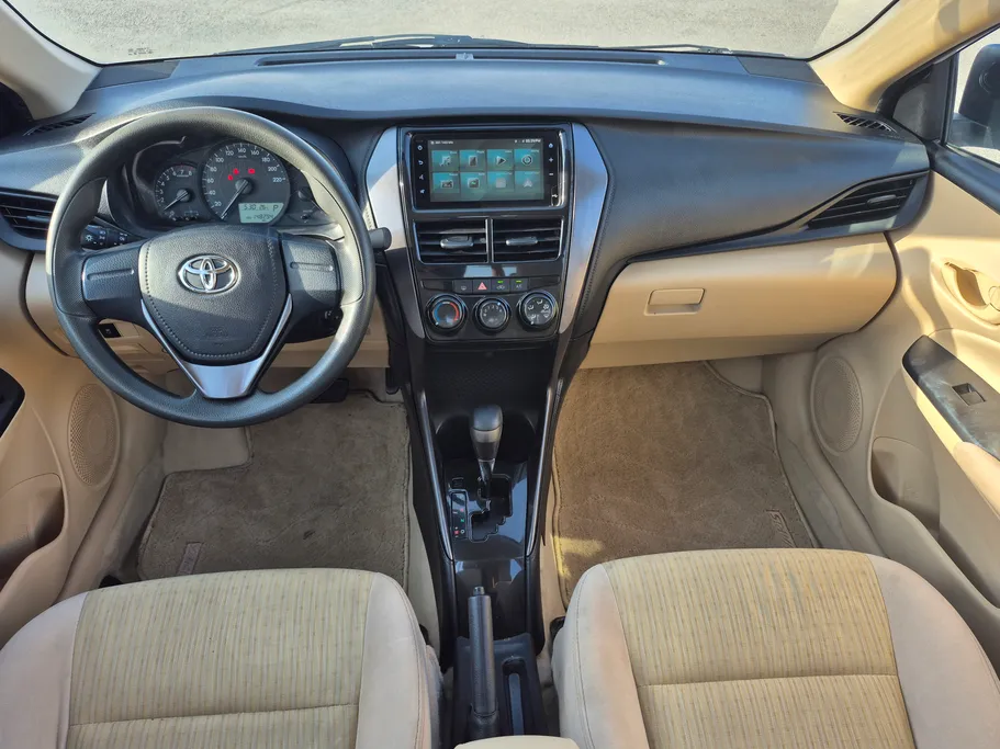 2022 Toyota Yaris  Y 