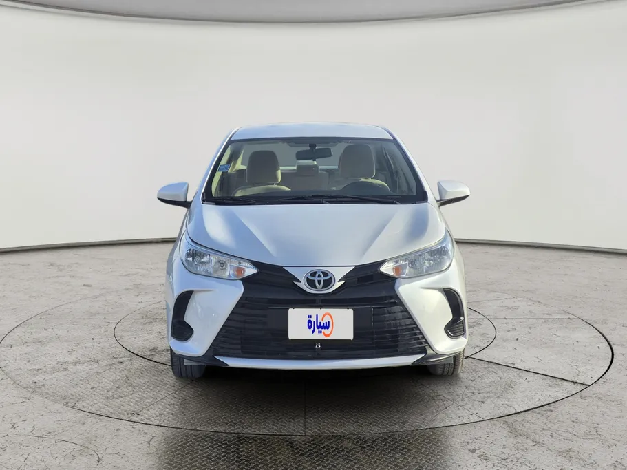 2022 Toyota Yaris  Y 