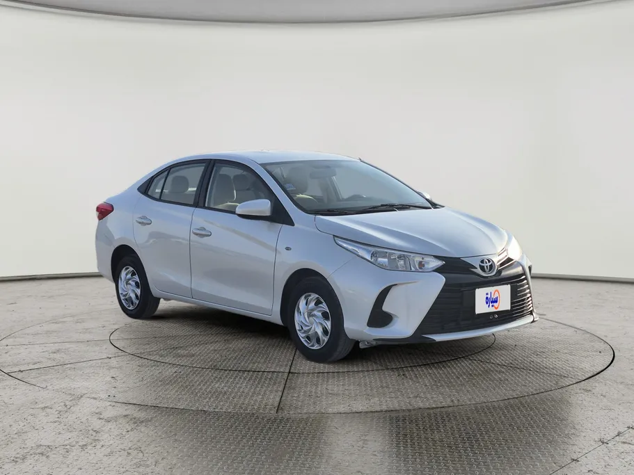 2022 Toyota Yaris  Y 