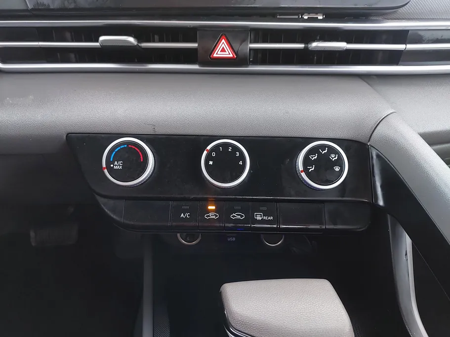2021 Hyundai Elantra Smart 