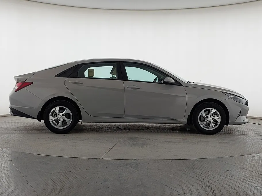 2021 Hyundai Elantra Smart 