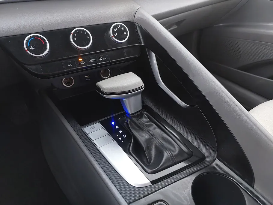 2021 Hyundai Elantra Smart 