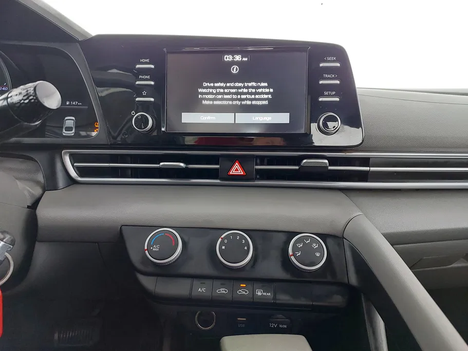 2022 Hyundai Elantra Smart 