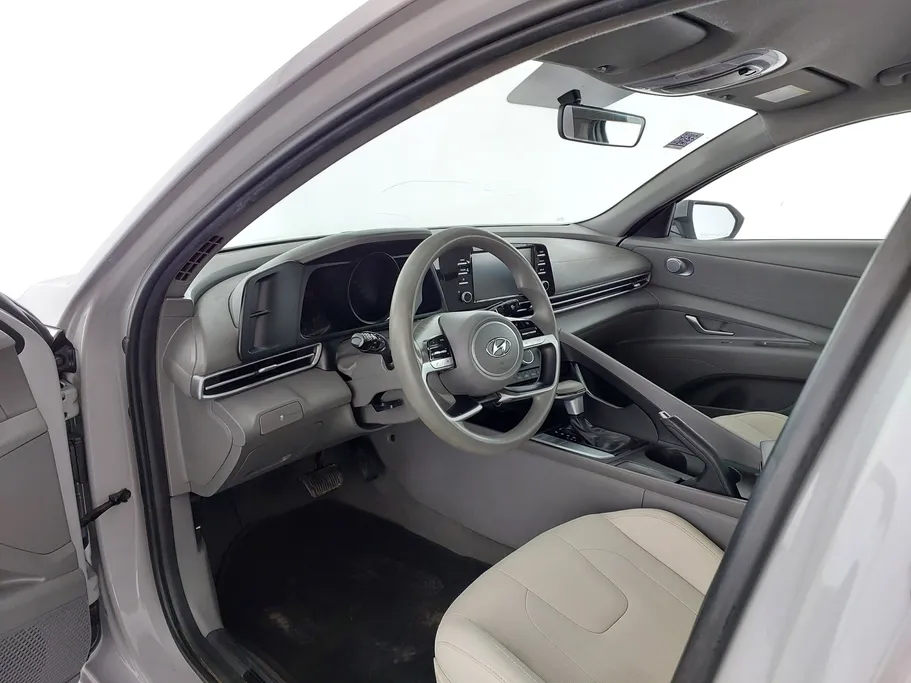 2022 Hyundai Elantra Smart 