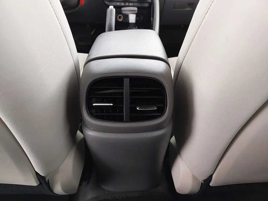 2022 Hyundai Elantra Smart 