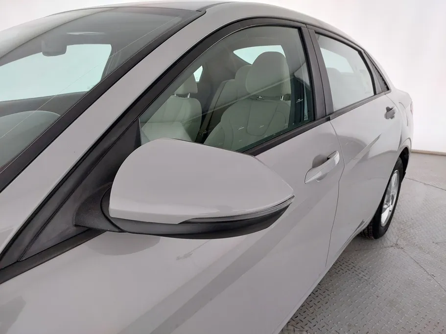2022 Hyundai Elantra Smart 