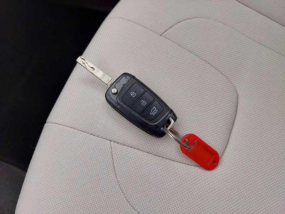 2022 Hyundai Elantra Smart 
