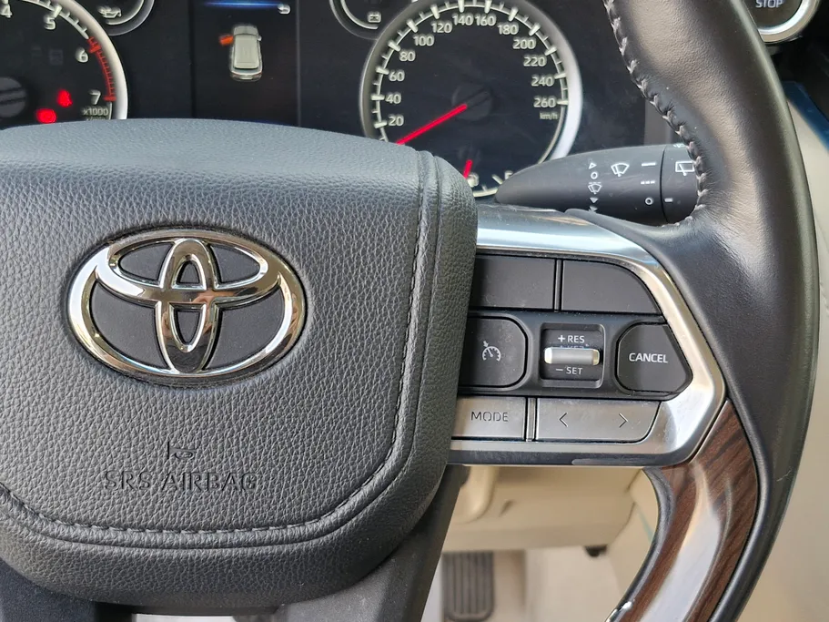 تويوتا لاندكروزر GXR4 2022 