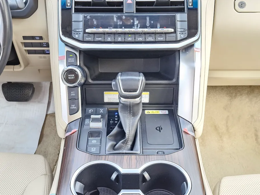 تويوتا لاندكروزر GXR4 2022 