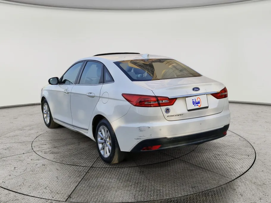 2020 Ford Escort Titanium 