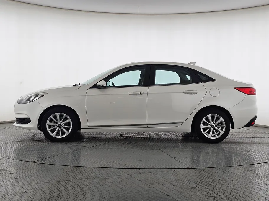 2020 Ford Escort Trend 